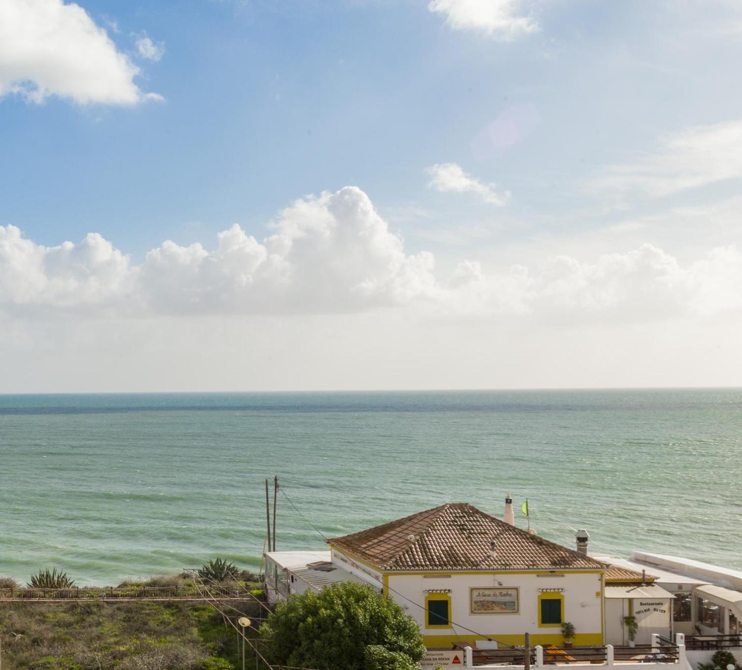 Rocha Praia Mar Beach Front Line Bay Portimão Exterior photo