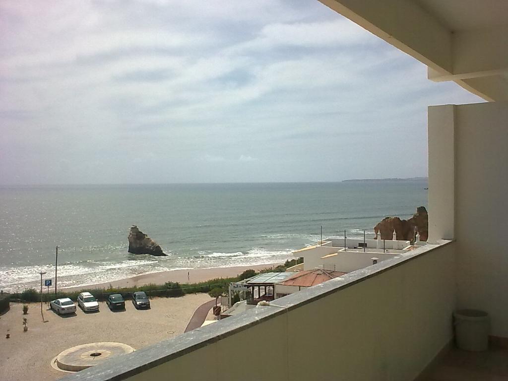 Rocha Praia Mar Beach Front Line Bay Portimão Room photo