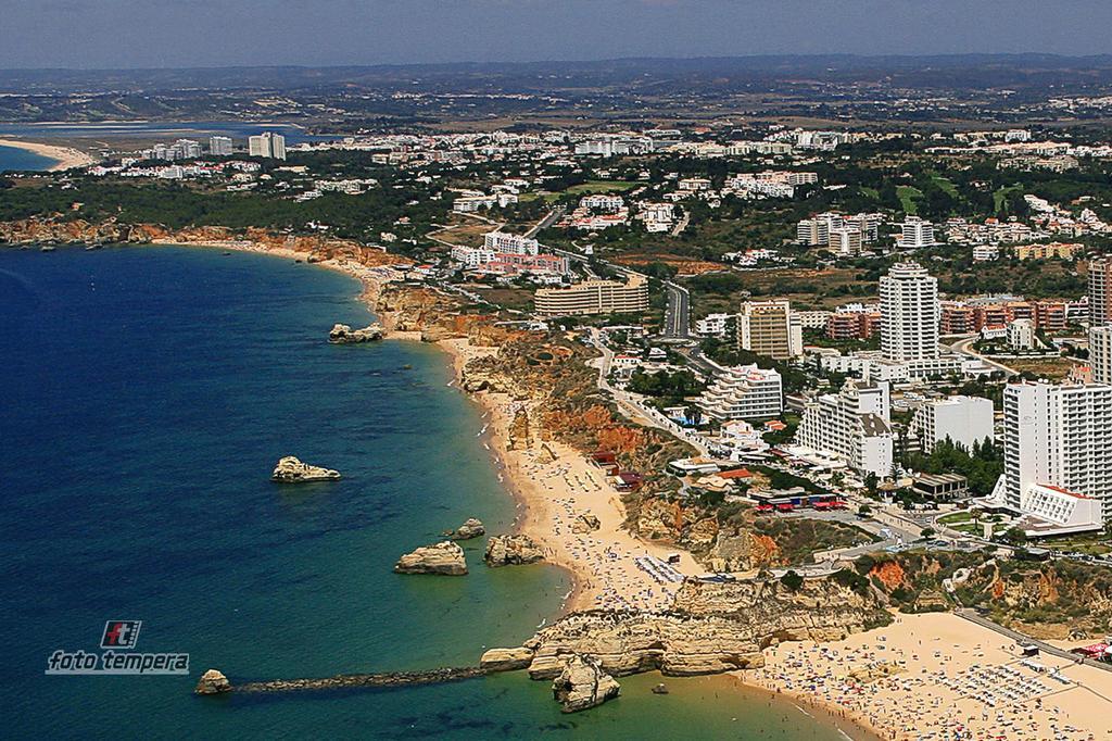 Rocha Praia Mar Beach Front Line Bay Portimão Exterior photo